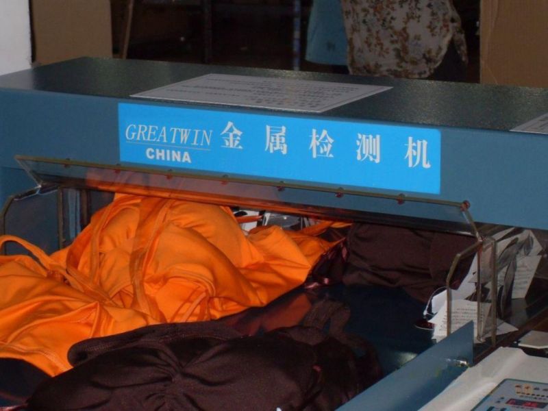 Conveyor Needle Detector Machine for Plastics/Leathers/Food (GW-058A)